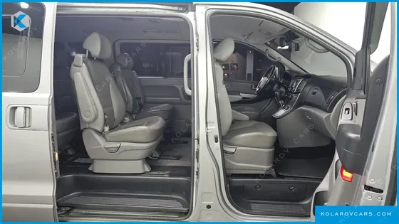 HYUNDAI STAREX 4WD URBAN 9-SEATER