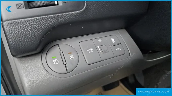 HYUNDAI STAREX 4WD URBAN 9-SEATER