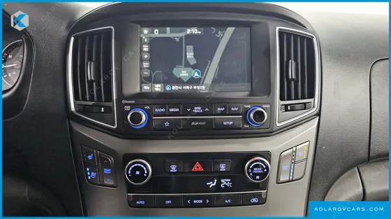 HYUNDAI STAREX 4WD URBAN 9-SEATER