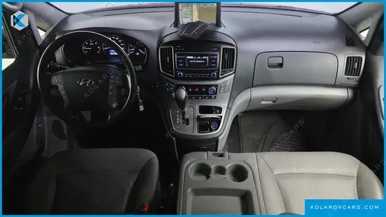 HYUNDAI STAREX WAGON 12-SEATER