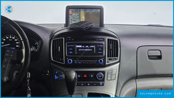 HYUNDAI STAREX WAGON 12-SEATER
