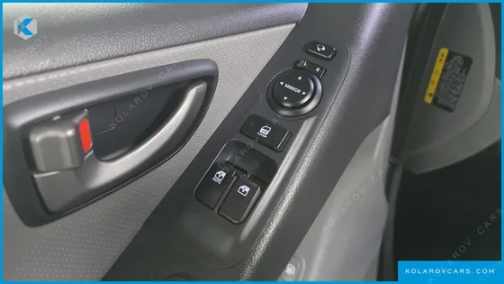 HYUNDAI STAREX WAGON 12-SEATER