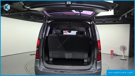 HYUNDAI STAREX WAGON 12-SEATER