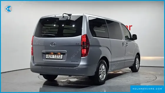 HYUNDAI STAREX VAN 3-SEATER