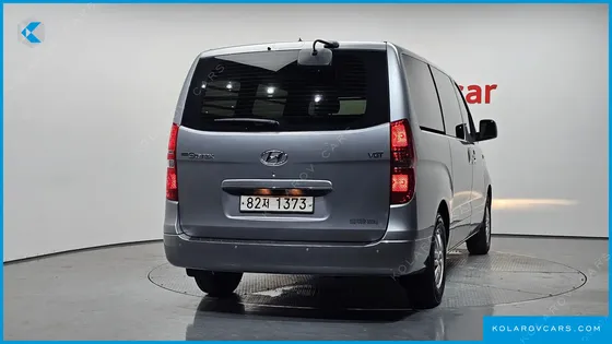 HYUNDAI STAREX VAN 3-SEATER