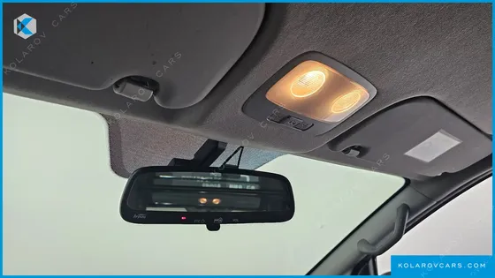HYUNDAI STAREX VAN 3-SEATER