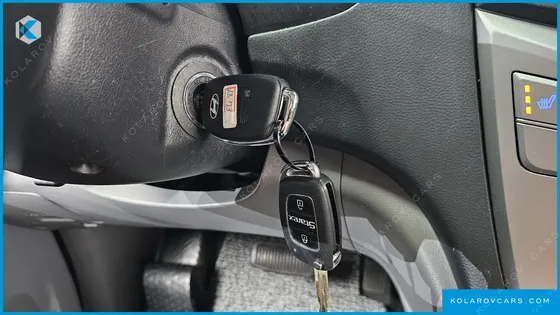 HYUNDAI STAREX VAN 3-SEATER
