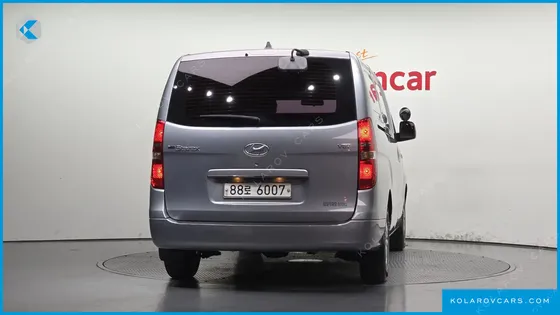 HYUNDAI STAREX VAN 3-SEATER