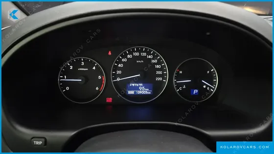 HYUNDAI STAREX VAN 3-SEATER