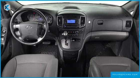 HYUNDAI STAREX VAN 5-SEATER