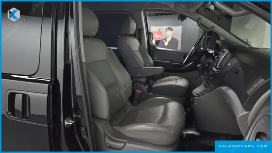 HYUNDAI STAREX VAN 5-SEATER