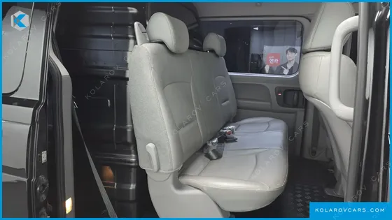 HYUNDAI STAREX VAN 5-SEATER