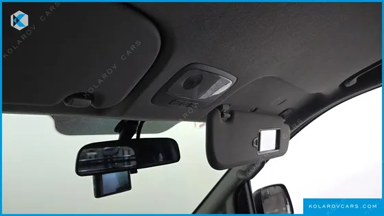HYUNDAI STAREX VAN 5-SEATER