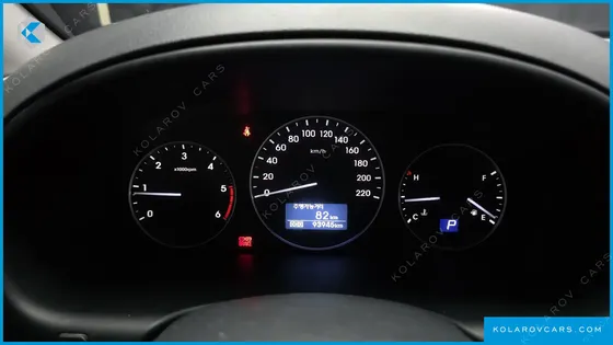 HYUNDAI STAREX VAN 3-SEATER