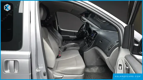 HYUNDAI STAREX VAN 3-SEATER