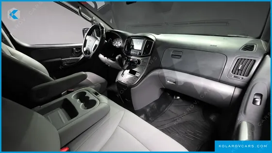 HYUNDAI STAREX VAN 3-SEATER