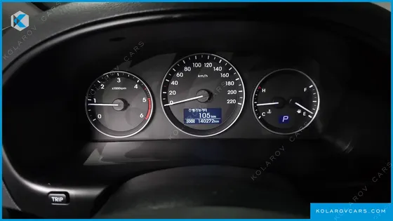 HYUNDAI STAREX VAN 3-SEATER