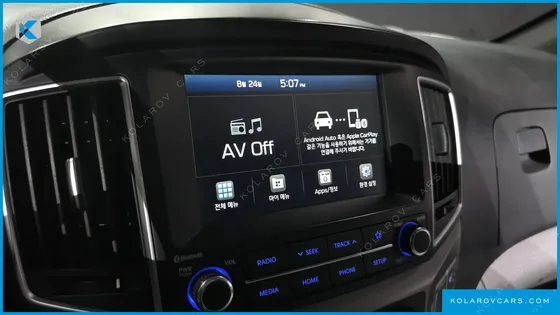 HYUNDAI STAREX VAN 3-SEATER
