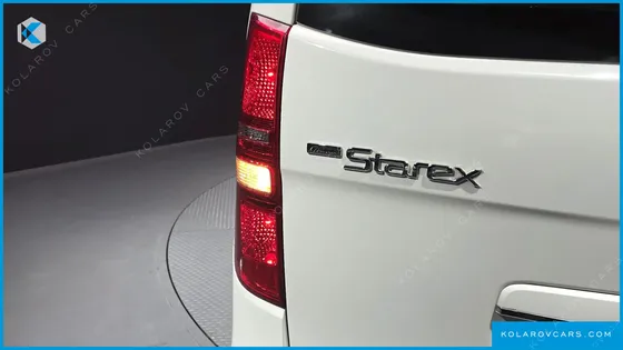 HYUNDAI STAREX VAN 3-SEATER