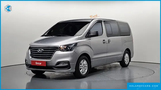 HYUNDAI STAREX VAN 5-SEATER