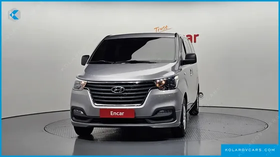 HYUNDAI STAREX VAN 5-SEATER