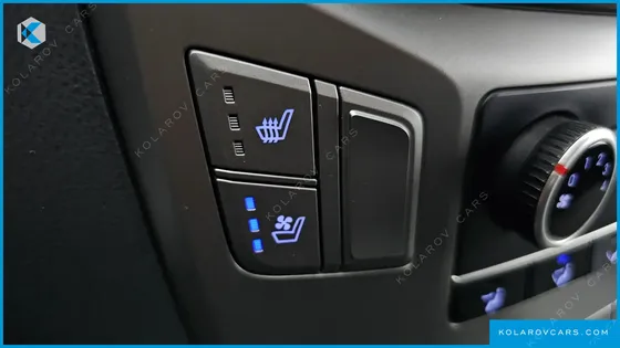 HYUNDAI STAREX VAN 5-SEATER