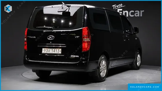 HYUNDAI STAREX VAN 3-SEATER