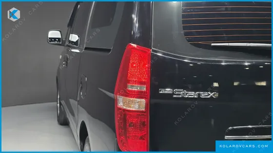 HYUNDAI STAREX VAN 3-SEATER