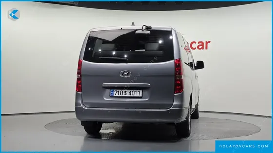 HYUNDAI STAREX WAGON 12-SEATER