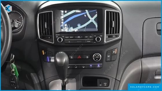 HYUNDAI STAREX WAGON 12-SEATER
