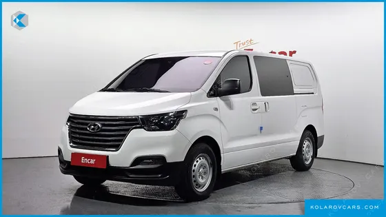 HYUNDAI STAREX VAN 5-SEATER