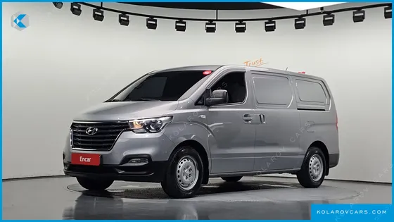 HYUNDAI STAREX VAN 3-SEATER
