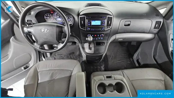 HYUNDAI STAREX VAN 3-SEATER