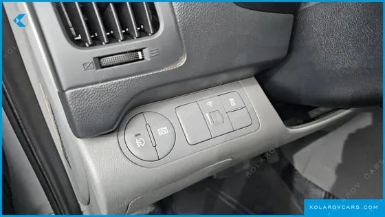 HYUNDAI STAREX VAN 3-SEATER