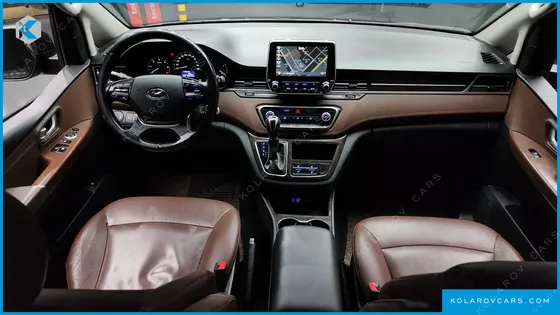 HYUNDAI STAREX URBAN 9-SEATER