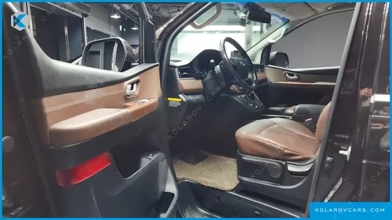 HYUNDAI STAREX URBAN 9-SEATER