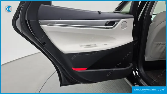 HYUNDAI GRANDEUR LE BLANC