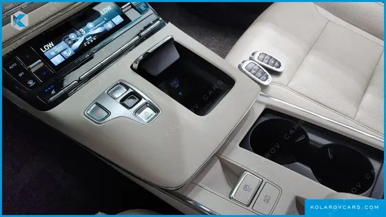 HYUNDAI GRANDEUR LE BLANC
