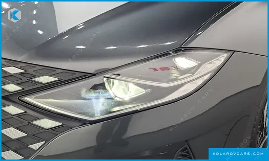 HYUNDAI GRANDEUR LE BLANC