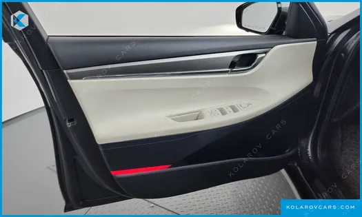 HYUNDAI GRANDEUR LE BLANC