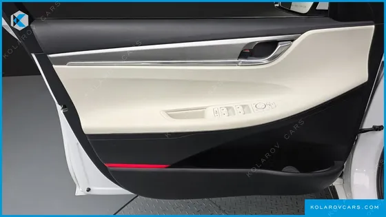 HYUNDAI GRANDEUR LE BLANC