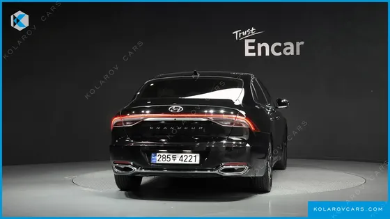 HYUNDAI GRANDEUR LE BLANC