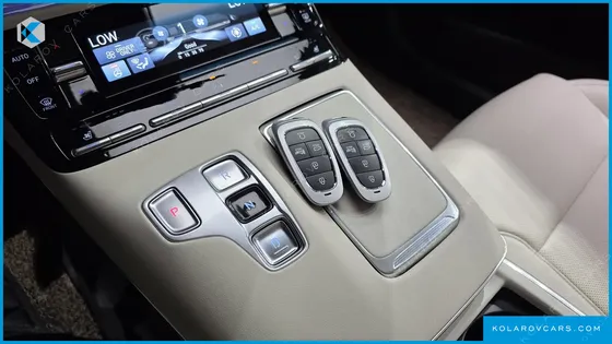 HYUNDAI GRANDEUR LE BLANC