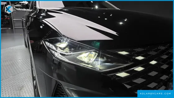 HYUNDAI GRANDEUR LE BLANC