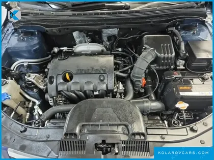 HYUNDAI I30 1.6 VVT LUXURY