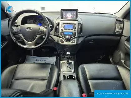 HYUNDAI I30 1.6 VVT LUXURY