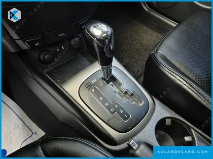 HYUNDAI I30 1.6 VVT LUXURY