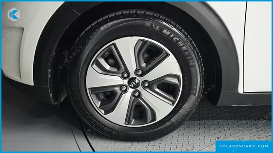 KIA NIRO LUXURY