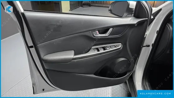 HYUNDAI KONA GASOLINE 2.0 2WD