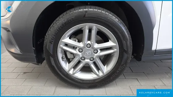 HYUNDAI KONA GASOLINE 2.0 2WD